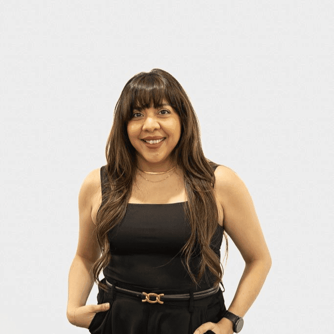Portrait of Araceli Castañeda, a professional stylist at The Fixx Hair Studio, showcasing their expertise and style.